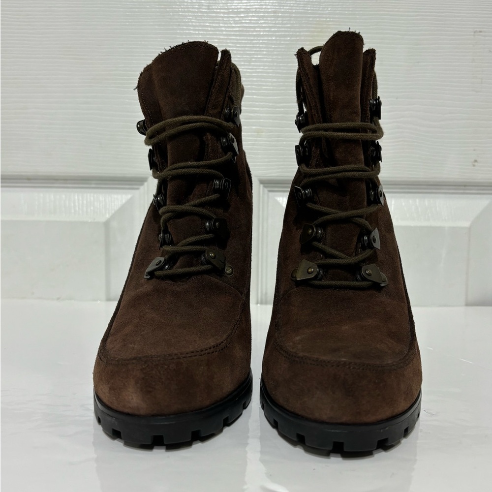 Ralph Lauren Lace up  Brown Suede Heeled Booties. size 9M - Picture 6 of 9